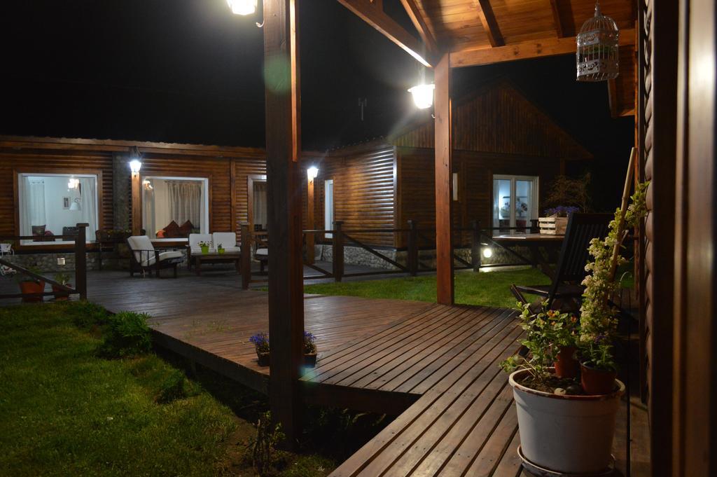 Cabanas Teuepen El Calafate Ngoại thất bức ảnh